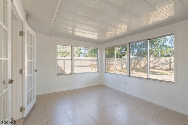 Photo - 100 Contee Dr