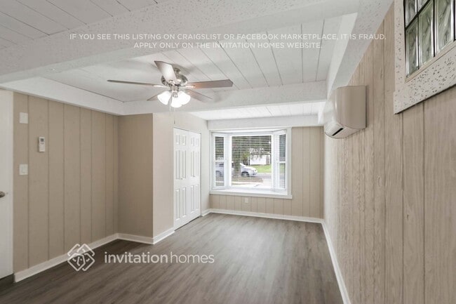 Photo - 8850 56th St