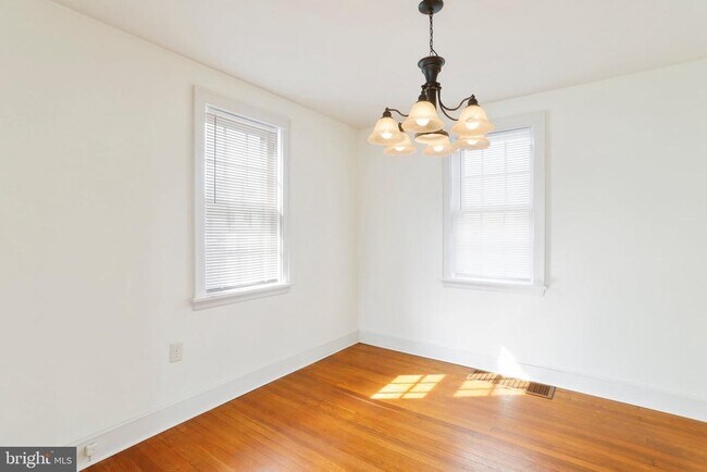 Photo - 502 Wayne Ave