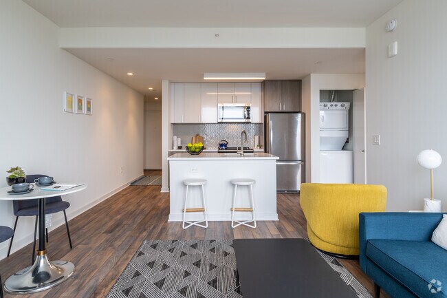 1BR, 1BA - 597SF