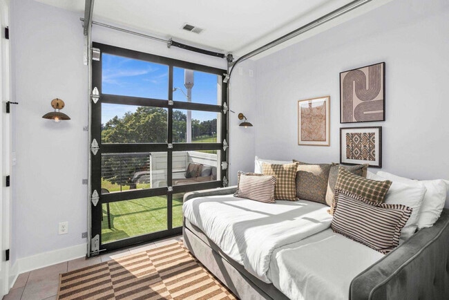 Photo - 1712 8th Ave S Unit ID1312411P