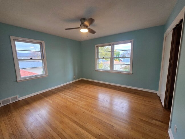 Photo - 4338-40 N Sheffield Ave Unidad Whole House