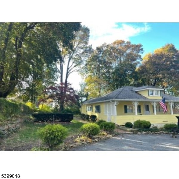 Building Photo - 24 Outlook Ave