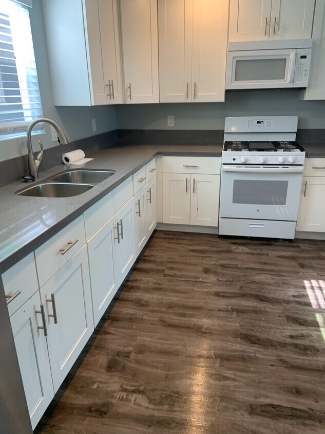 Photo - 11716 Spinning Ave (Hawthorne, CA)