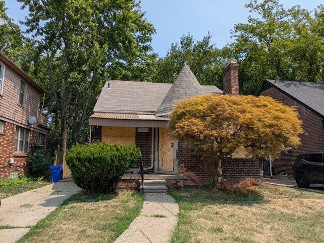 Building Photo - 10873 Outer Dr E