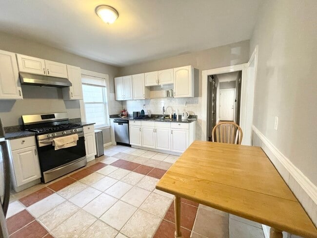 Photo - 9 Taft St Unit 2