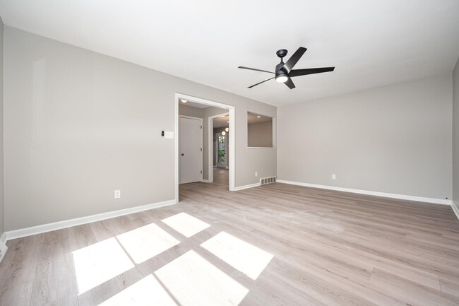 Photo - 2286 Alexandria Dr