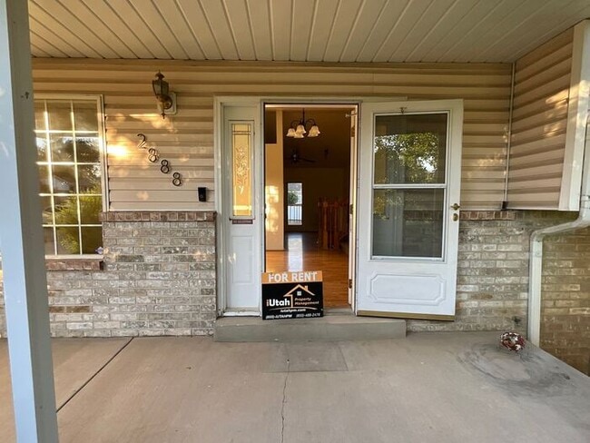 Photo - 4 Bedroom 2 1/2 Bath Home Oversized 2 Car Garage. Dog Friendly