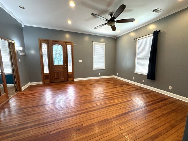 Photo - 3690 St James Blvd