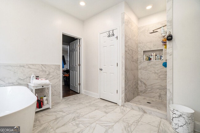 Photo - 2798 Glenlocke Cir NW