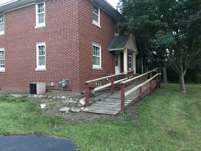 Photo - 1710 Springdale Rd Unit 2-3 Bedroom