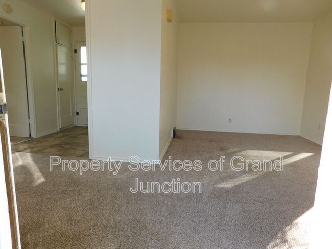 Photo - 925 N 10th St