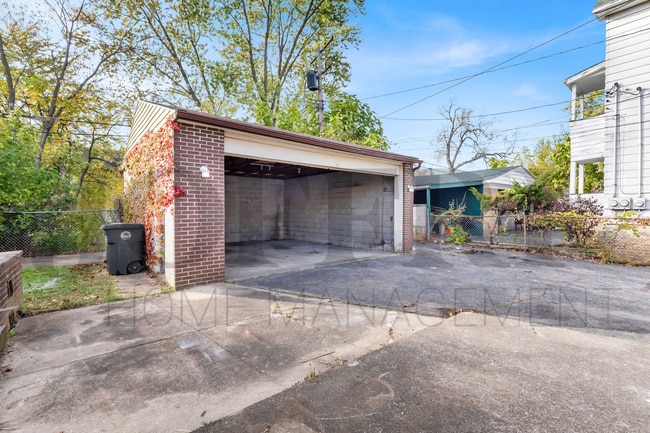 Photo - 3592 E 143rd St