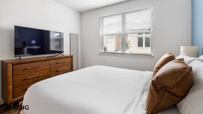 255 Williamsburg Pkwy Unit J102