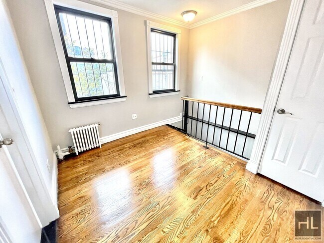 Photo - Mott Street Unit 17