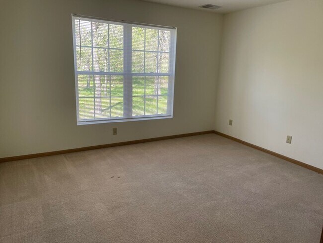 Hollow Creek Apartments