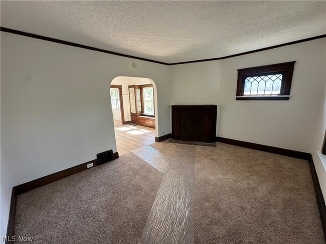 Photo - 14415 Westropp Ave