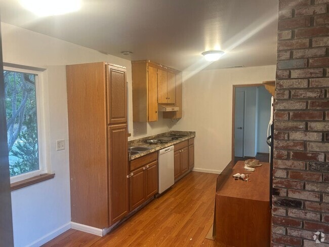 Building Photo - Cozy 2 bed 2 bath home in Escalon