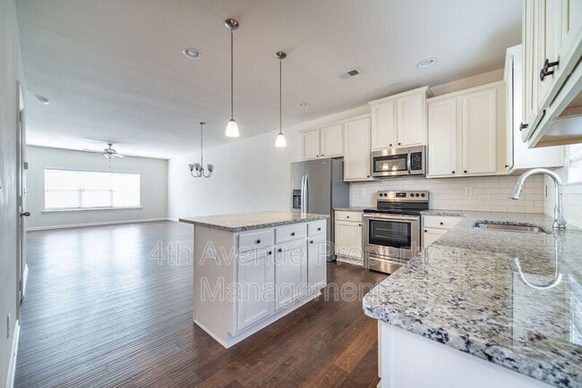 Photo - 3409 Abbey Wy