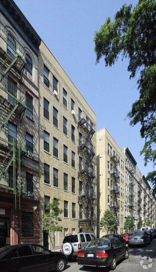 208 W 149th St - 208 W 149th St