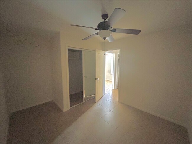 Photo - 3735 Putnam Dr
