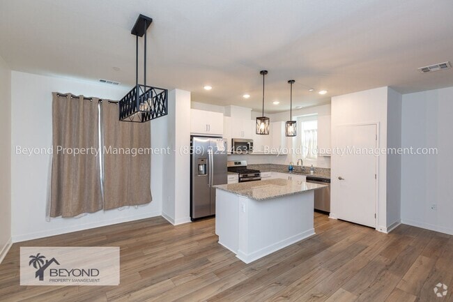 Building Photo - OTAY MESA !!!TRI LEVEL PERFECTION 2 BED/2.... Unit 72 Rental
