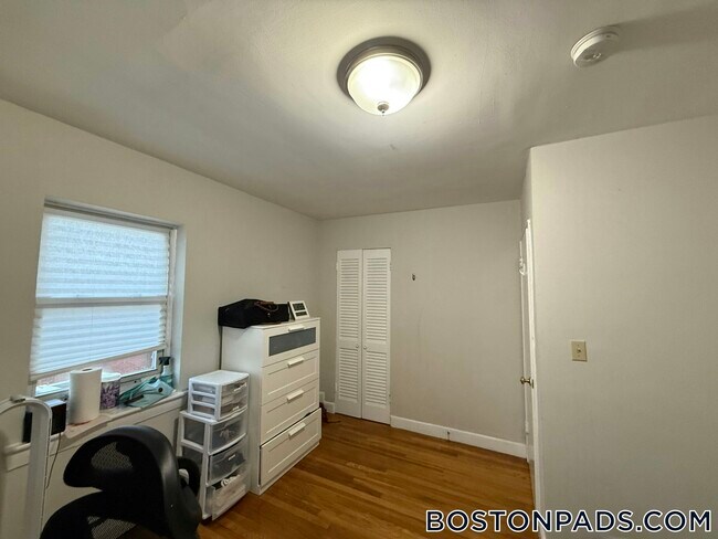 Photo - 69 Chiswick Rd Unidad 9