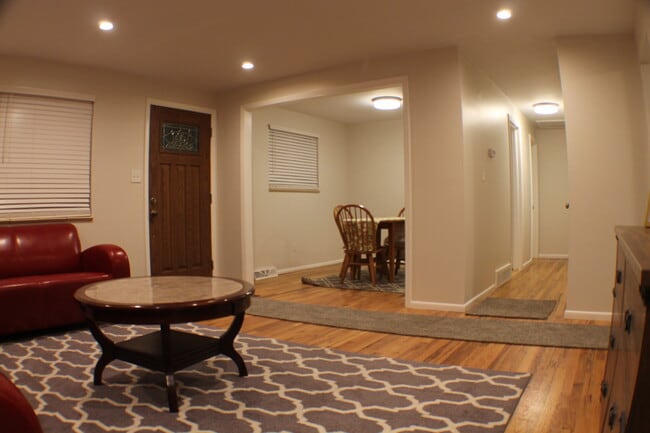 Photo - 6482 Zephyr St