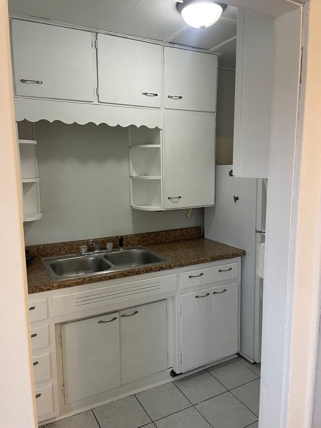 Photo - 1123 W 23rd St Unit 1