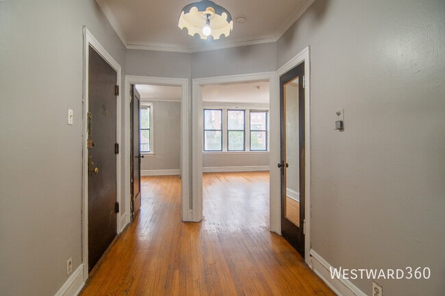 Photo - 6036 N Hermitage-2 Unidad 2