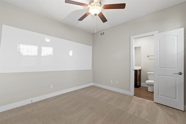 Photo - 1420 Wilson St