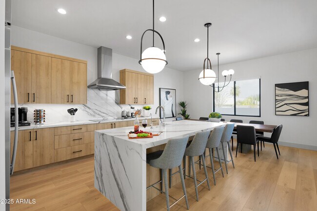 Photo - 4707 N 73rd St