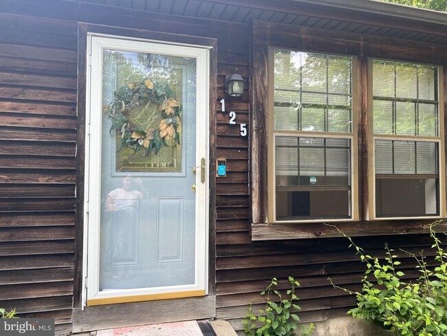 Photo - 125 Lower Shore Rd