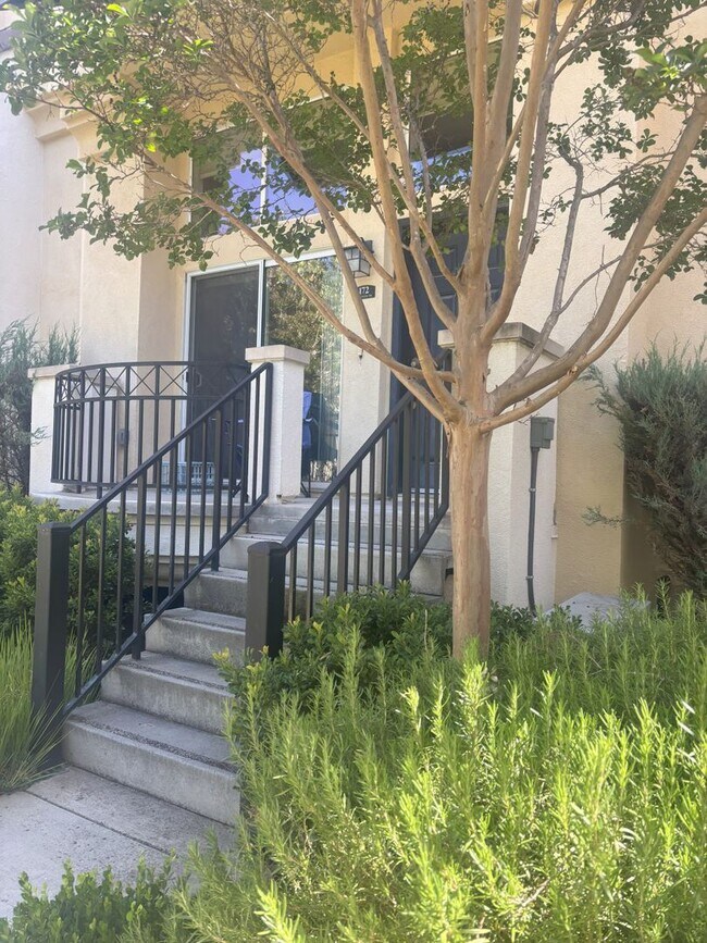 3 Bedroom 2.5 Home in Whisman Station clos... - 3 Bedroom 2.5 Home in Whisman Station clos...