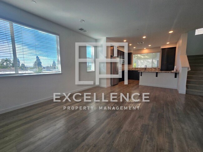 Photo - 611 Coco Ct