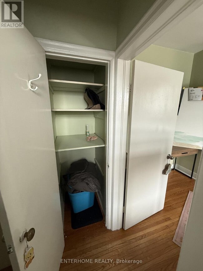 Photo - 51 Queen St E Unit 2