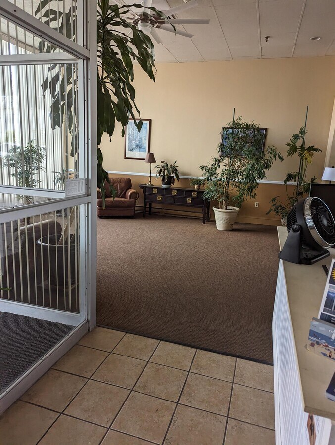 Photo - 2834 Atlantic Ave