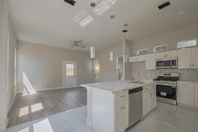 Photo - 7207 Force St