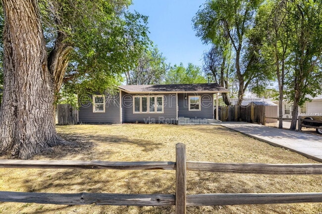 Building Photo - 1220 Upham St