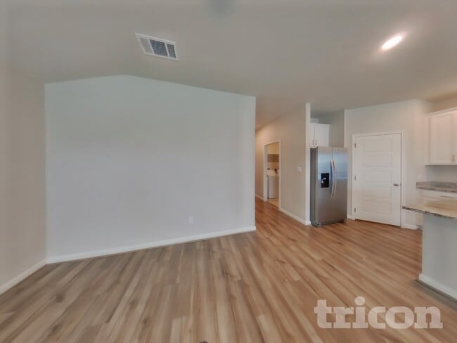 Photo - 13526 Emerson Wy