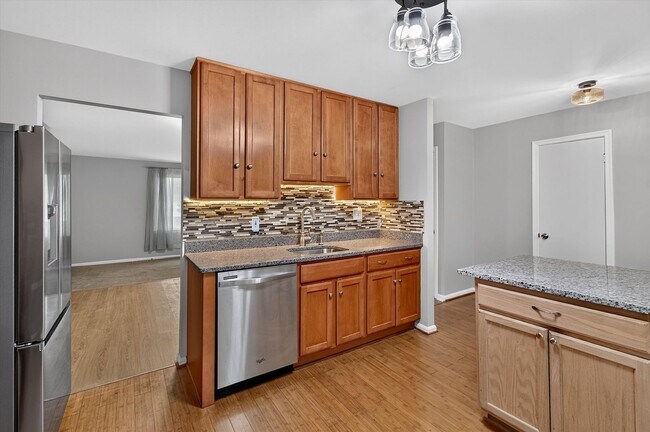 8346 Stationhouse Ct