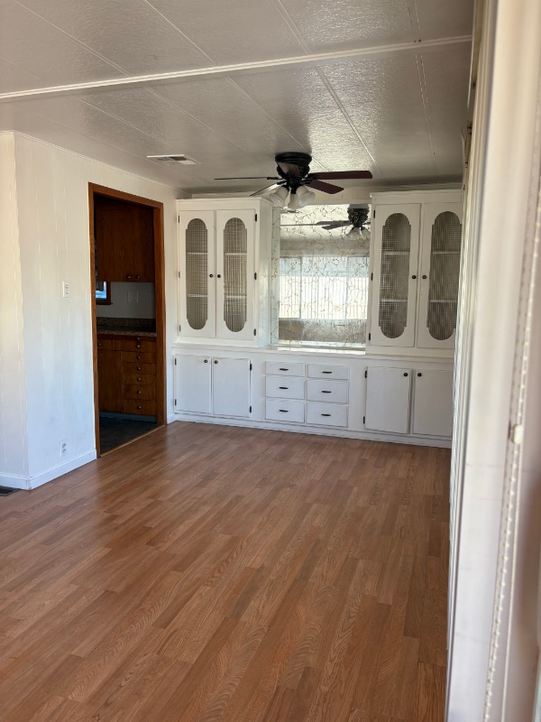 Photo - 435 E Gardena Blvd