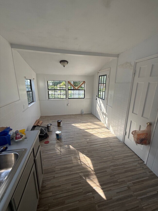 Photo - 5600 Gatesworth Ave