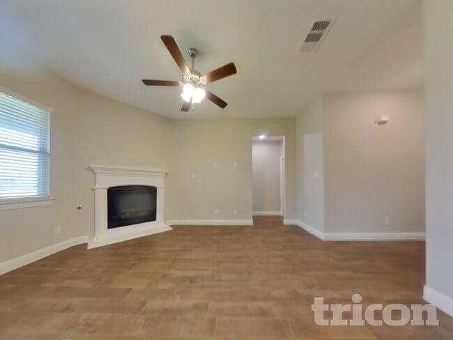 Photo - 11201 Klondike Ln