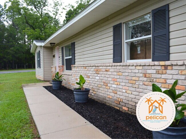 Photo - Beautiful home for rent on a spacious corner lot with a fantastic layout!