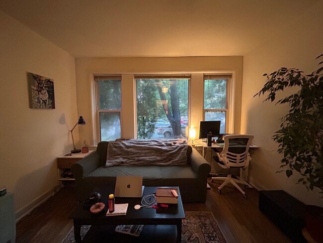 Photo - 2554 W Eastwood Ave Unit 1