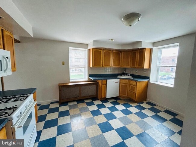 Building Photo - 6500 Ridge Ave Rental
