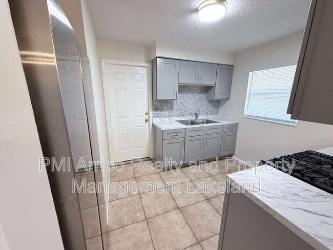 Photo - 1211 Robert King High Dr