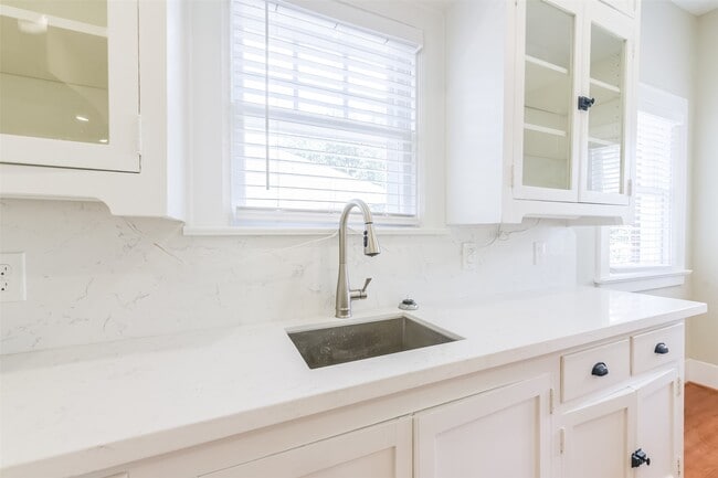 Photo - 931 Teetshorn St