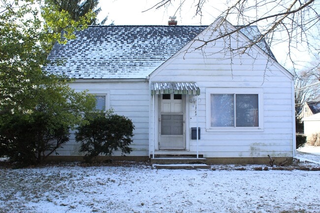 Building Photo - 1749 Piedmont Rd